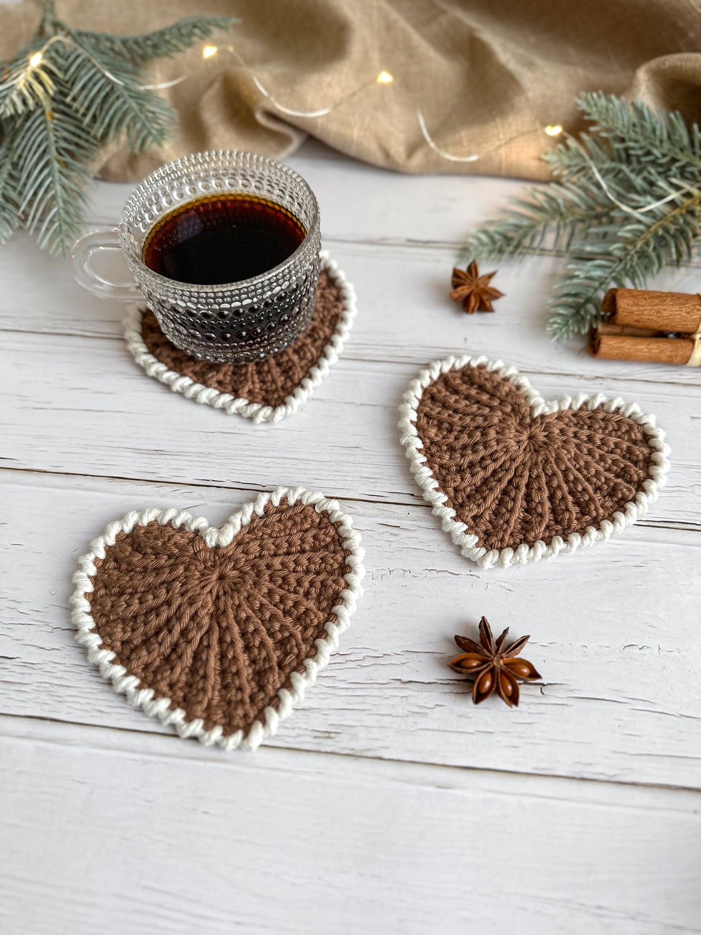 Crochet heart coasters "Frejdis"