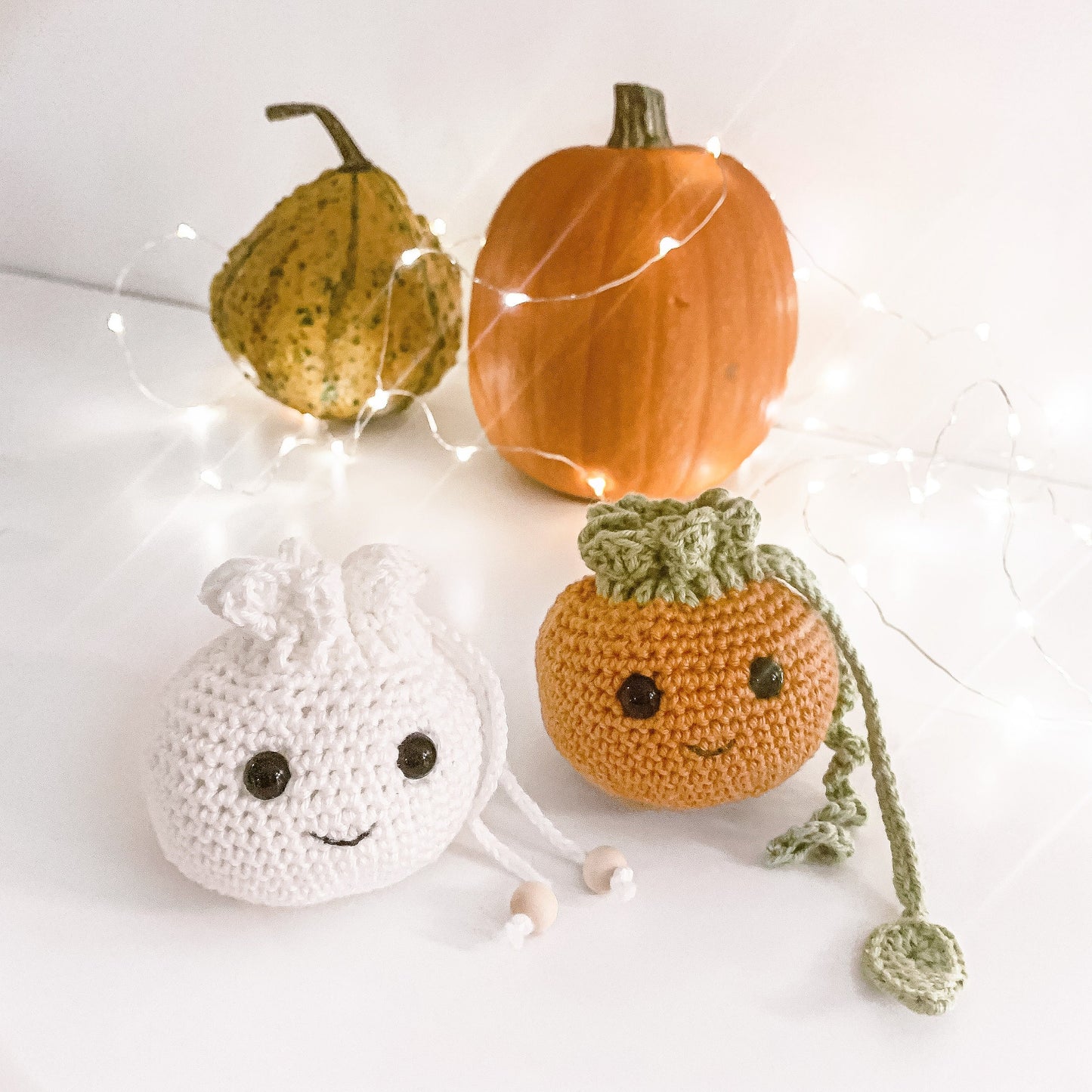 Virkade Halloween-presentpåsar 2-i-1 (spöke och pumpa)