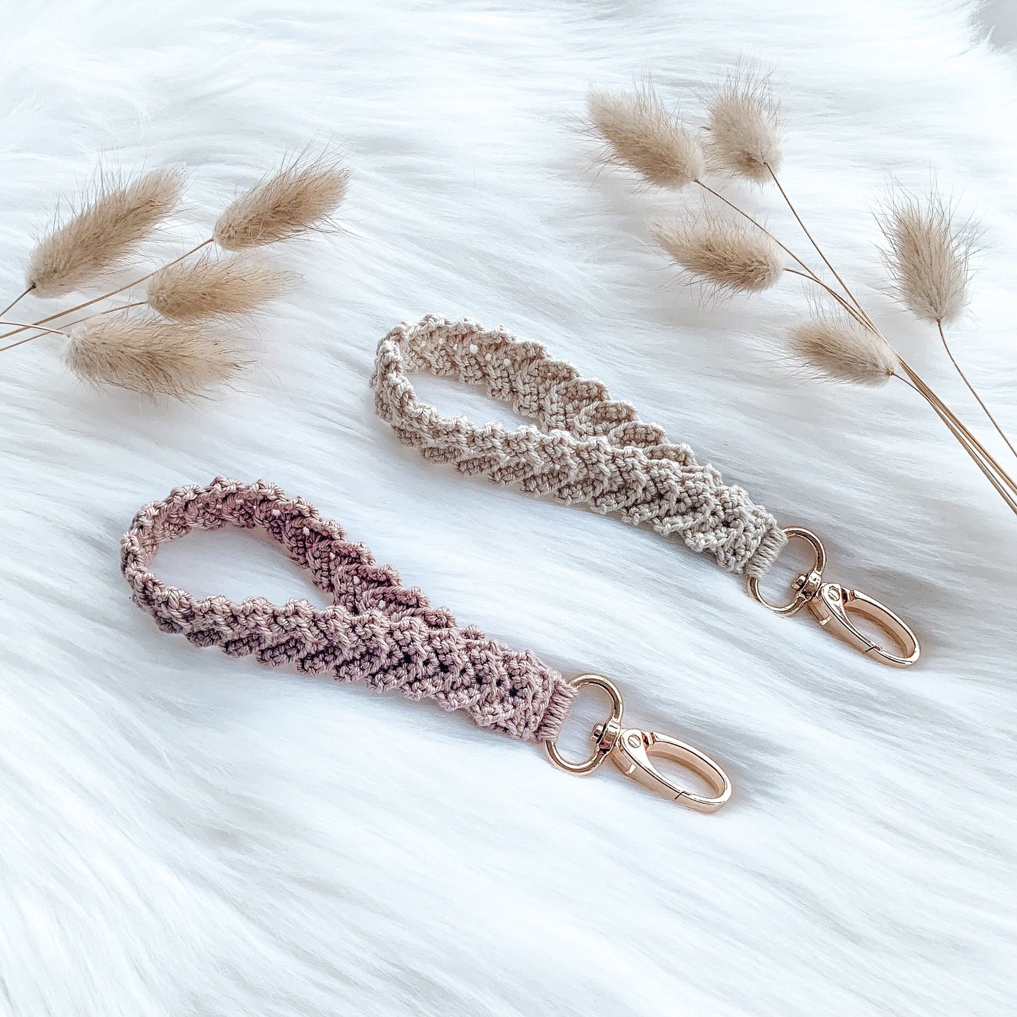 Virkat nyckelband "Freja" 3-i-1 (armband, halsband, tofs)