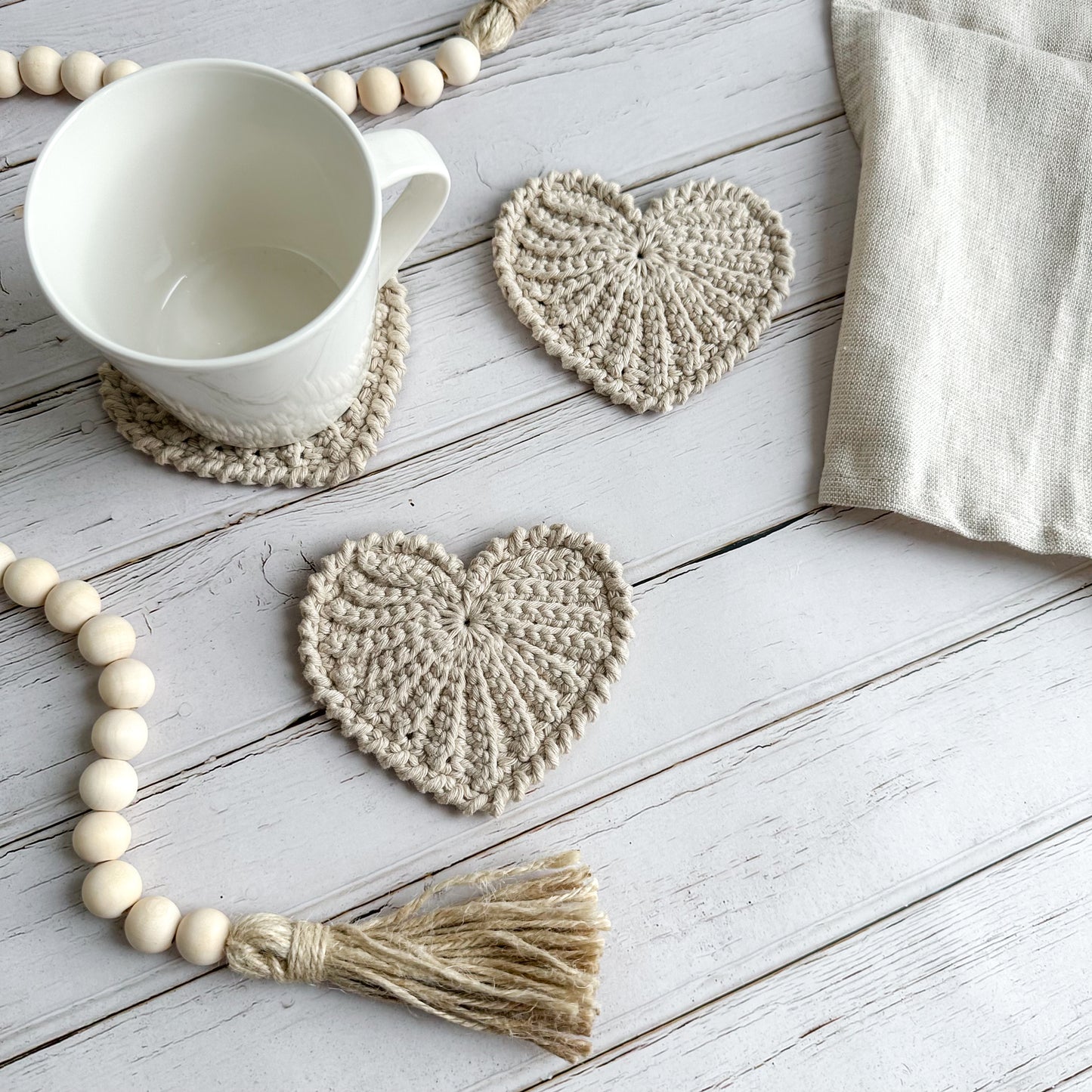 Crochet heart coasters "Frejdis"