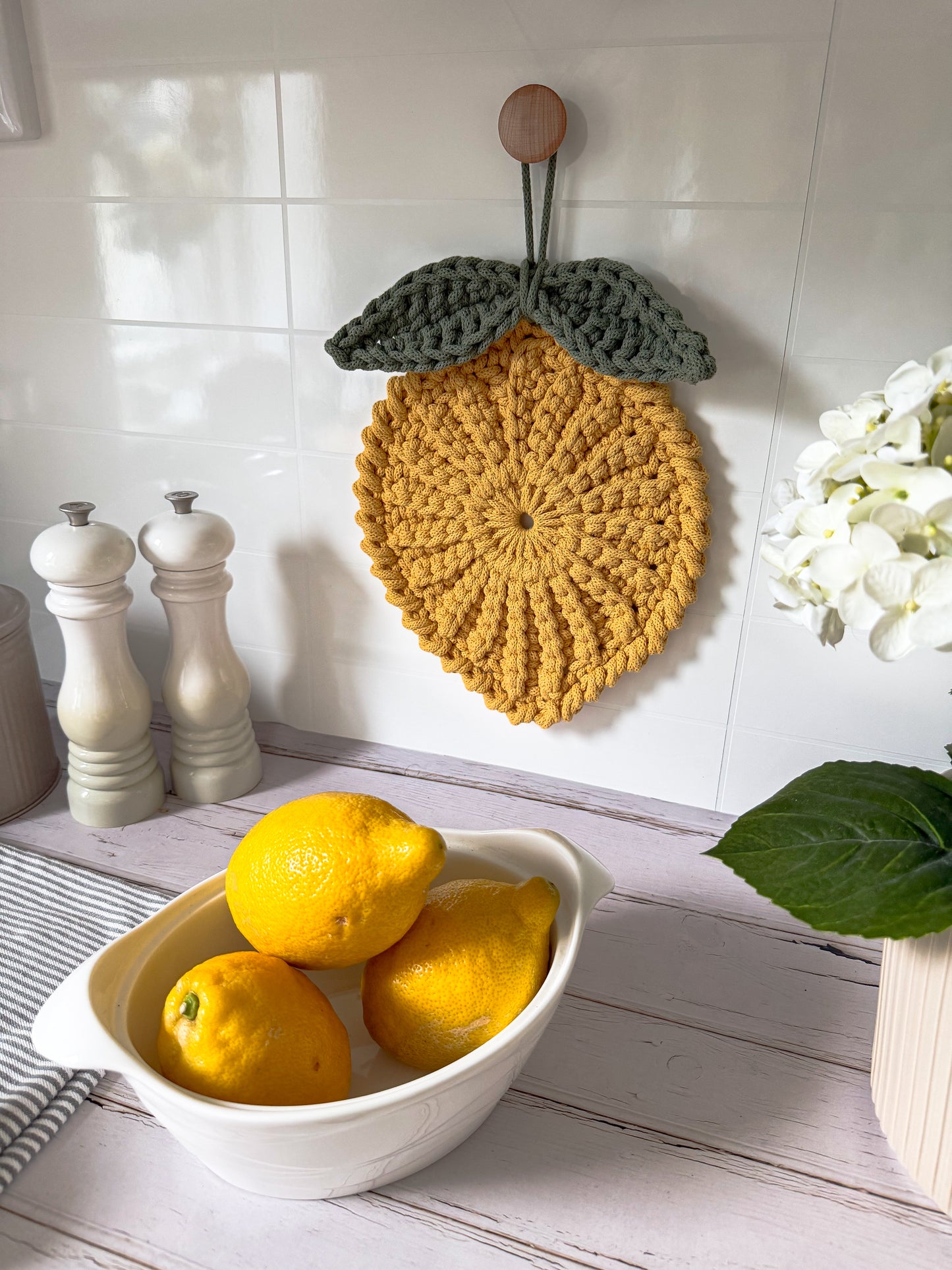 Crochet lemon trivet pattern inspired by summer decor