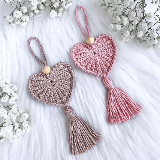 Crochet heart pattern Frejdis with Scandinavian-inspired handmade home decor and textured details.