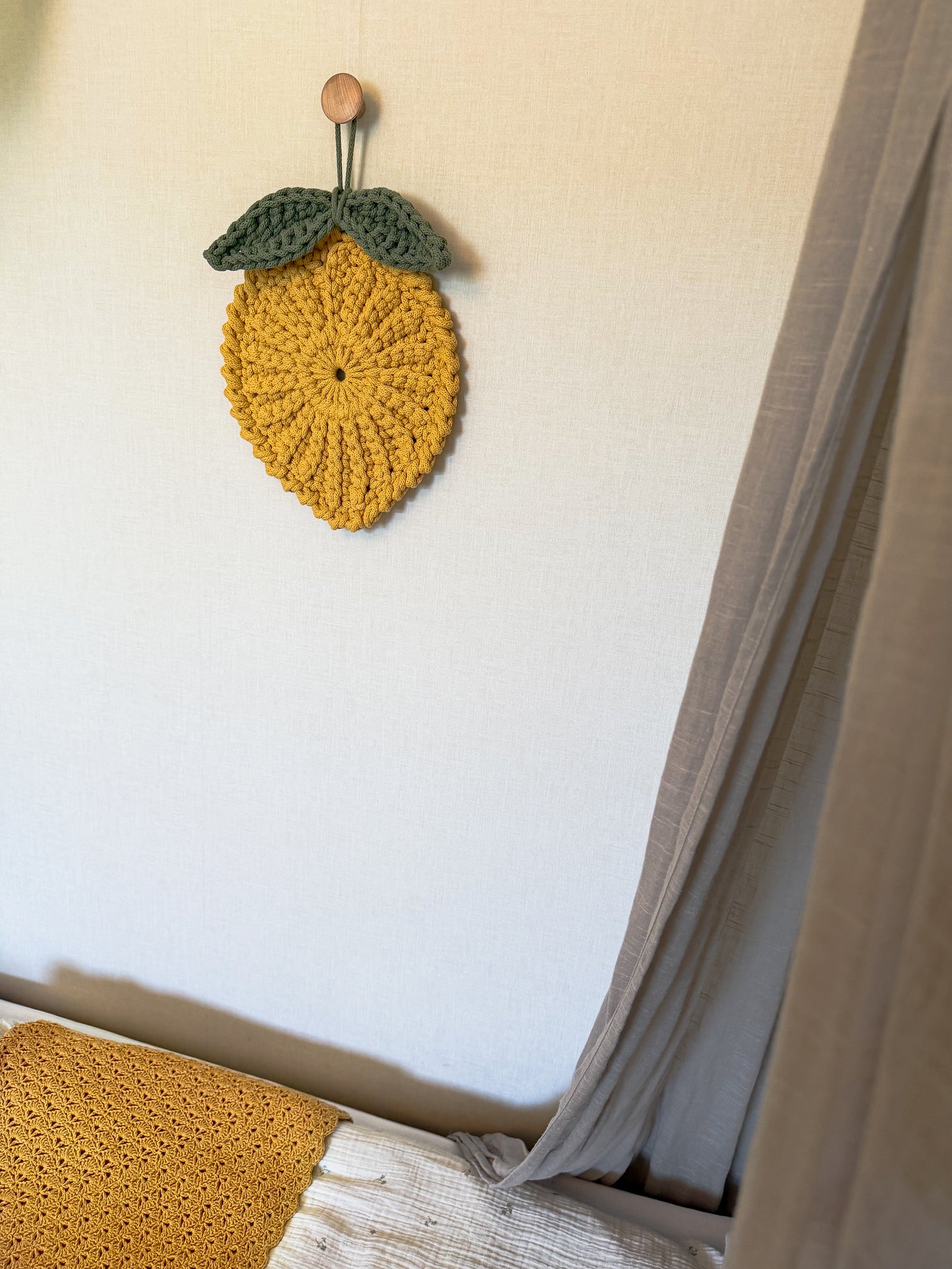Crochet lemon nursery decor pattern
