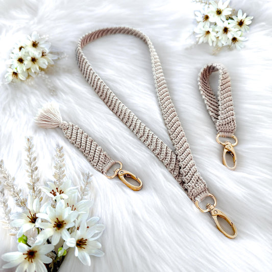 Virkat nyckelband "Frej" 3-i-1 (armband, halsband, tofs)