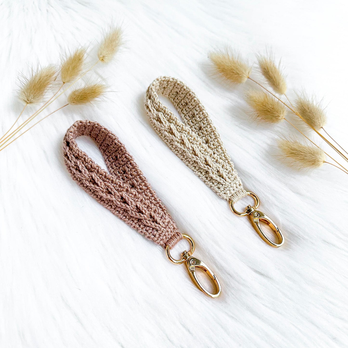 Neutral crochet keychain pattern designed as a handmade accessory with cozy yarn textures.