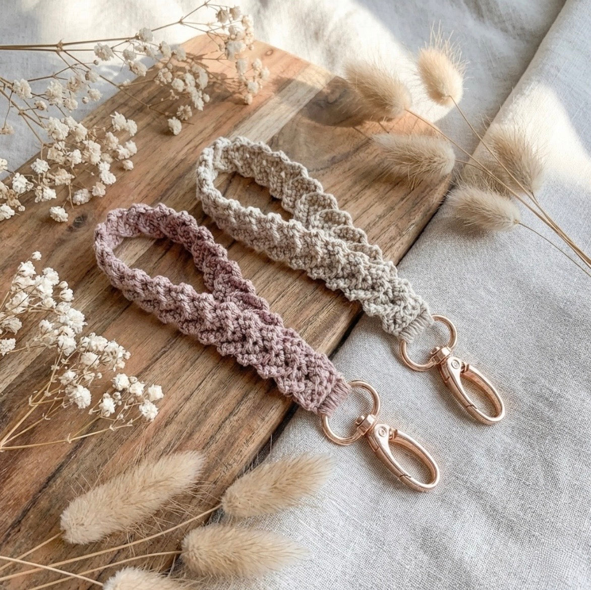 Neutral crochet keychain pattern designed as a handmade accessory with cozy yarn textures.